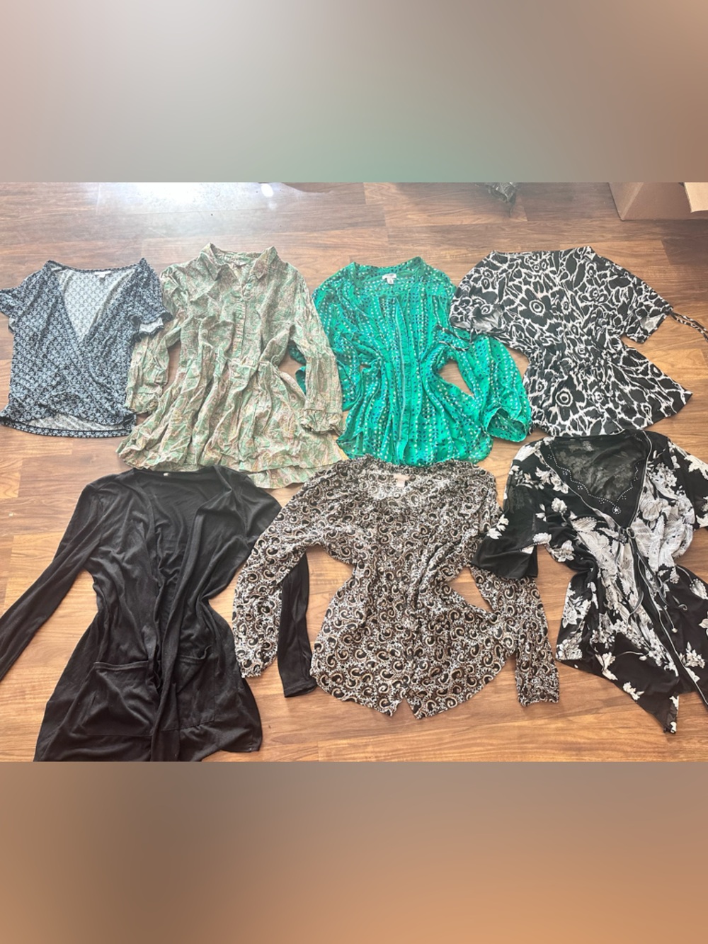 Bundle of 7 XL women’s tops